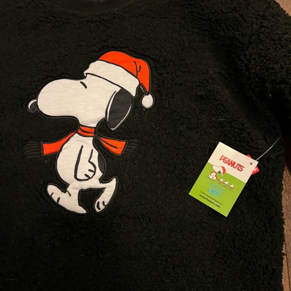Snoopy sweater/sweatshirt - Picture 2 of 2